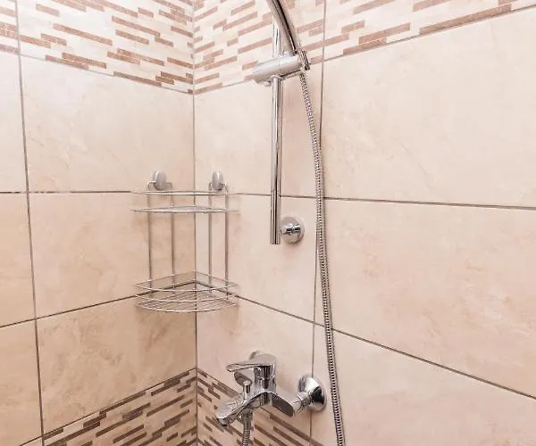 за гости боряна Burgas City