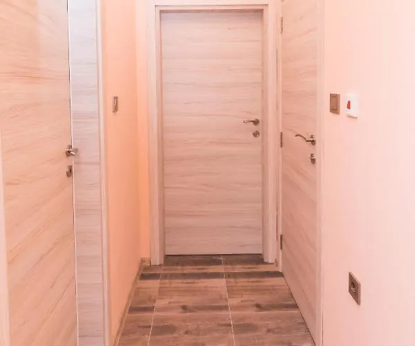 за гости боряна * Burgas City