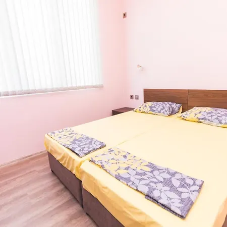 за гости боряна * Бургас